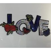 Термоаппликация, термонашивка Love с пайетками Арт 100.1223